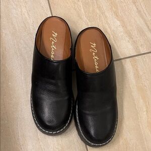 Women’s Lena Chunky Mule by Matisse.  size 8 1/2